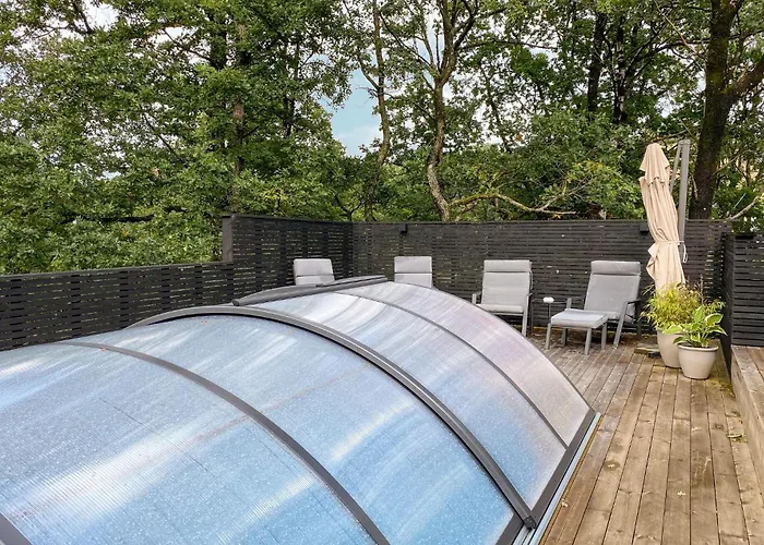 Gorgeous In With Kitchen